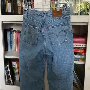 Levi’s ribcage straight ankle denim jeans